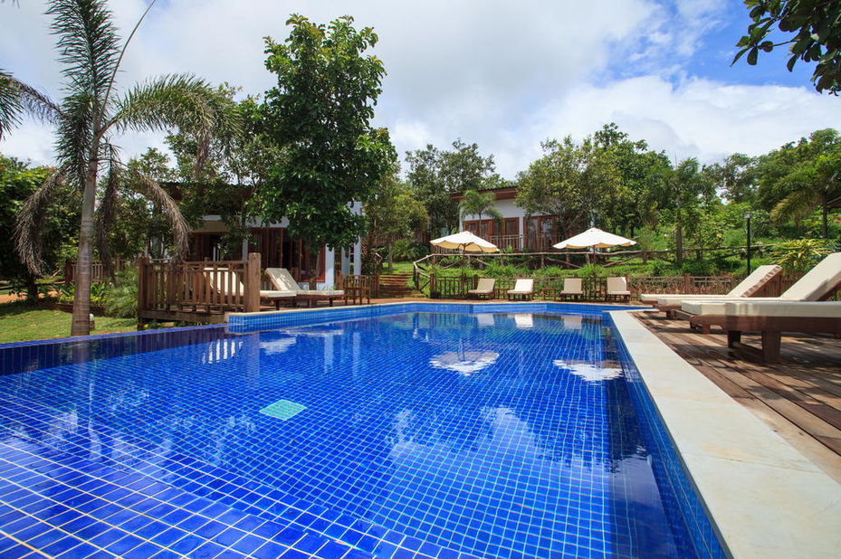 Mondulkiri - Mayura Hill Resort zwembad - Cambodja